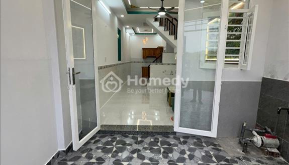 nhà hóc môn 500tr hẻm oto sổ riêng chính chủ rao bán lh 0705385***