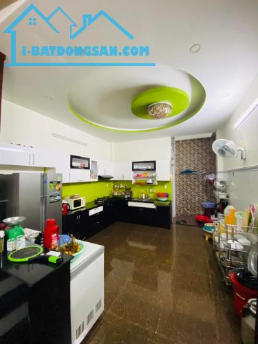 Bán nhà hẻm to Phạm Văn Bạch 100m2 – Giá 7,8 Tỷ