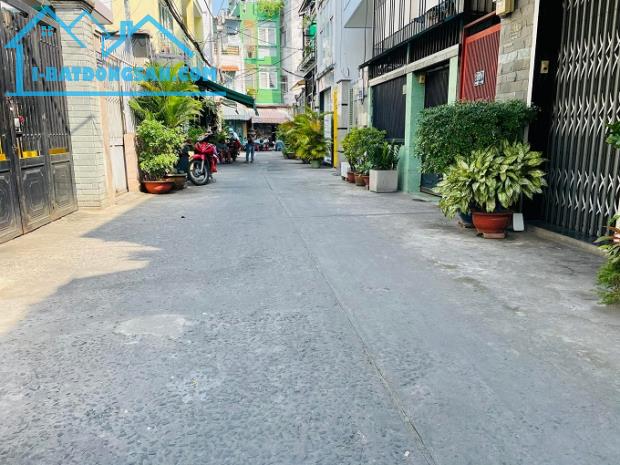 HXH hạ chào 1.4 tỷ, Đoàn Thị Điểm, P1, Phú Nhuận, 71m2, 2 tầng, giá rẻ. Tùng thổ cư.