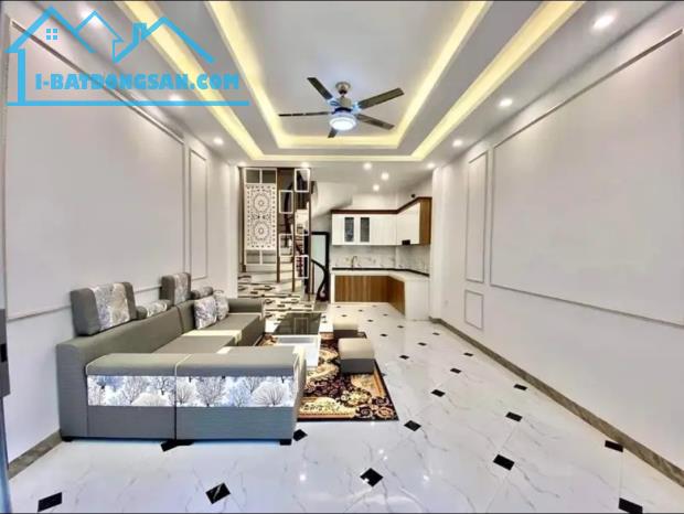 Nhà An Khánh ngay phố Lê Trọng Tấn xây 5 Tầng, 3 ngủ giá 4.8 tỷ