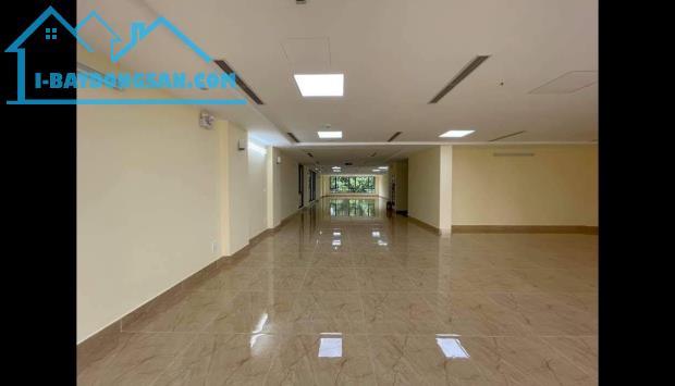 Chính chủ bán toà văn phòng phố Trần Thái Tông Cầu Giấy 500m2x16T nhỉnh hơn 400 tỷ
