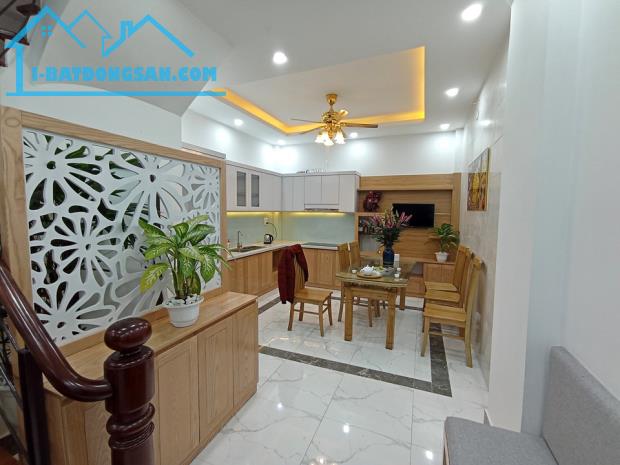 Bán nhà 4 tầng phố Nguyễn Phúc Lai, diện tích 40m2 mặt tiền 4m, Giá 4,6 tỷ