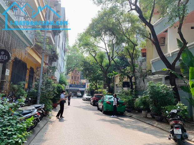 Bán nhà ngõ 2 Giảng Võ, khu thành ủy dân trí cao, ô tô tránh, 100m2, giá 60 tỷ