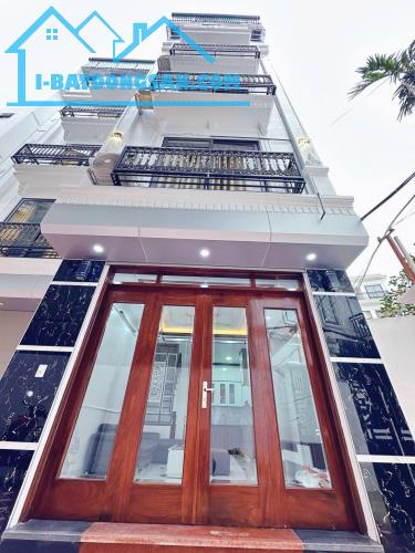 Bán nhà Xuân Phương 32M 5 Tầng, 3P Ngủ, 30m ô tô đỗ giá 5.3 tỷ