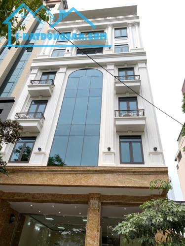 Bán tòa nhà Văn Phòng 9 tầng mặt phố Tôn Đức Thắng Dt 203m2 Mt 8.7m. Giá 180 tỷ