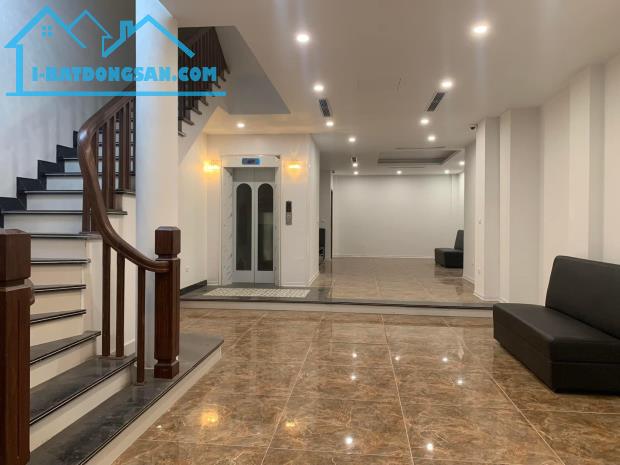Bán nhà mặt phố Kim Mã, Ba Đình, vị trí đẹp nhất phố, kinh doanh đỉnh cao, giá 35 tỷ