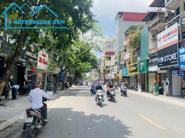 Bán nhà Bạch Mai, ngay sát mặt phố, 40m2*5 tầng, MT 5m, 9 tỷ