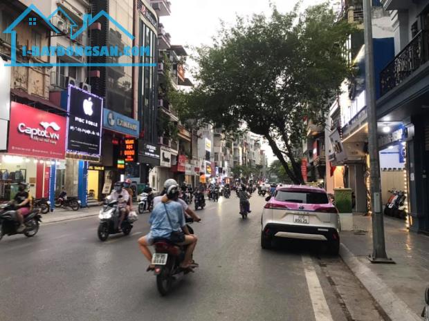 Bán gấp nhà mặt phố Bạch Mai, vị trí đẹp nhất phố, 85m2*2 tầng, 21,8 tỷ