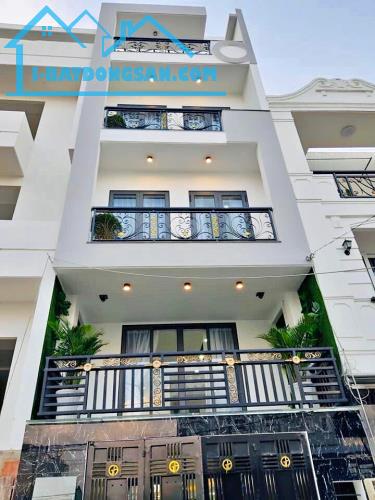Bán nhà phố Đại La, diện tích 30m2 x4 tầng, mặt tiền 4m Giá 4,1 tỷ Lh 0913895929