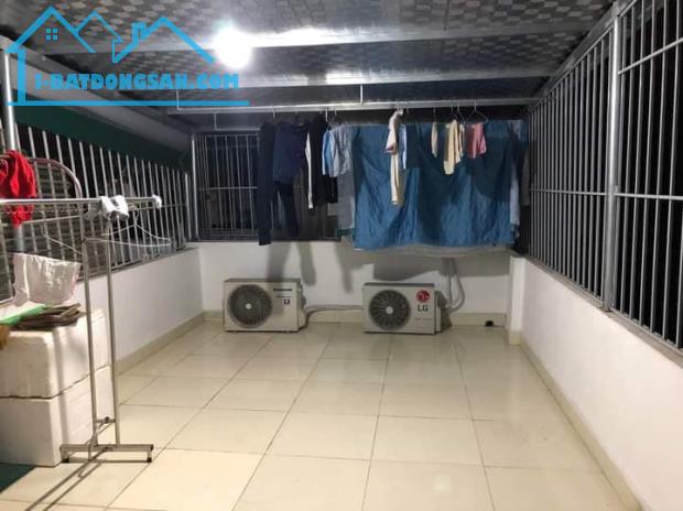 Bán nhà 5 tầng diện tích 32m2 mặt ngõ thông phố Đại La, Giá 3,7 tỷ, Lh 0911551516
