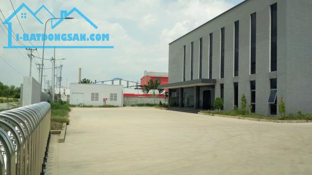 BÁN NHÀ XƯỞNG 12.000M2 MỚI ĐẸP KCN TÂN PHÚ TRUNG CỦ CHI, GIÁP QL 22, GIÁ RẺ