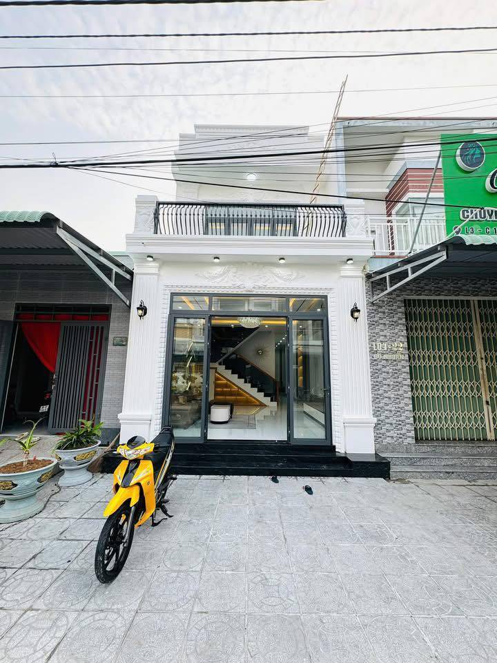 Bán nhà mặt tiền Vĩnh Quang, Rạch Giá, Kiên Giang, gần chợ 30/4, diện tích 77m2, giá 2.88 tỷ