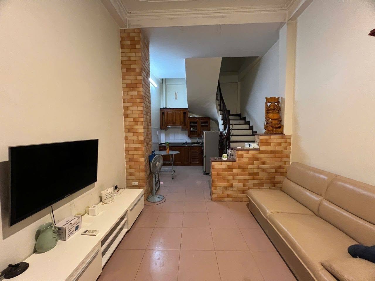 Cho thuê nhà 4 tầng- ngõ 74, Đường Ngọc Khánh, Quận Ba Đình, Full đồ 👉 14 triệu