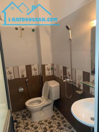 Bán nhà mặt ngõ phố Nguyễn Ngọc Nại Dt 36m2 x5 tầng Giá 8,6 tỷ Lh 0911551516