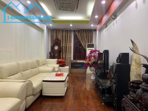 Bán nhà ngõ 4 Quần Ngựa, 57mX5T, ô tô tránh, kinh doanh, giá 32 tỷ