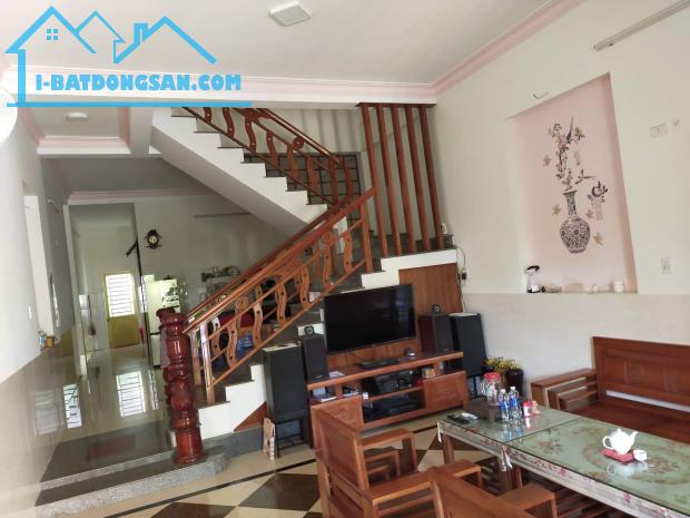 Nhà 3 tầng đường Nguyễn Hoàng, Quận Hải Châu, DT 50m2 (4.7x10.5m), chỉ 4 tỷx