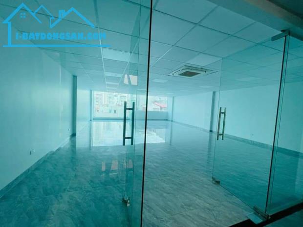 Bán tòa nhà mặt phố Chiến Thắng, Văn Quán, Lô góc, 80m2, 7 tầng thang máy, vỉa hè 10m