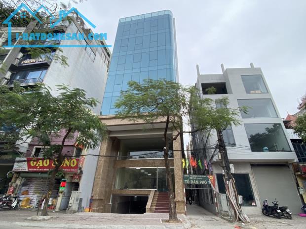 Bán tòa nhà Văn Phòng 9 tầng mặt phố Vũ Tông Phan Lô Góc DT 190m2. Gía 115 tỷ