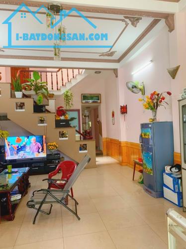 Trung tâm Hải Châu, kiệt Nguyễn Văn Linh. DT 48m2 x 2 tầng, 3PN,chỉ 4tỷx