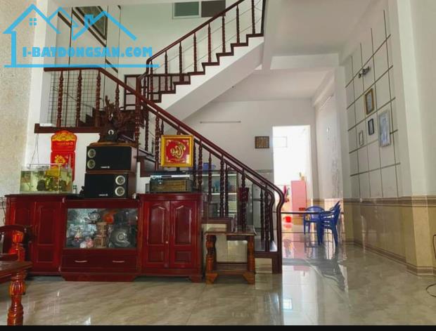 Đường Nguyễn Hoàng, gần Nguyễn Văn Linh, DT 50m2x2Tầng, Chỉ 4tỷx