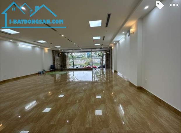 Chính chủ bán toà văn phòng phố Quan Hoa Cầu Giấy 195m2x9T nhỉnh hơn 120 tỷ