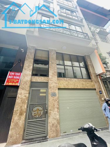 Bán nhà phố Nguyên Hồng, Đống Đa, ô tô tránh, vỉa hè, thang máy, giá 27 tỷ