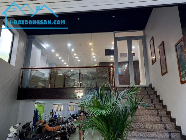 💥 Tòa văn phòng, Apartment VIP 8T Mặt phố Linh Lang, 165m2 MT 5m, dòng tiền khủng 💥