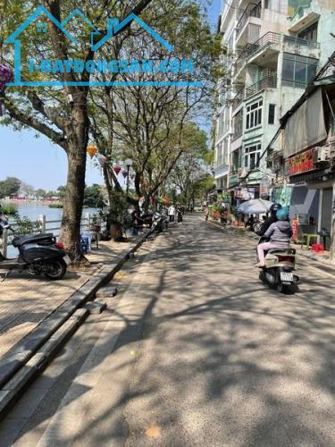 Bán nhà mặt phố Trúc Bạch, Ba Đình, view hồ đẹp, kinh doanh đỉnh, giá chỉ 45 tỷ