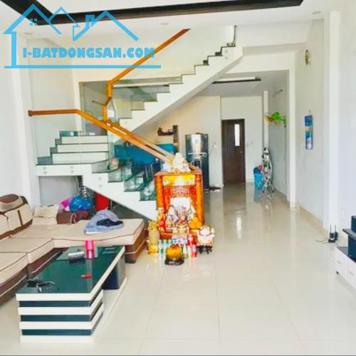Kiệt 3m Núi Thành, Quận Hải Châu, DT 60m2x2 tầng, chỉ nhỉnh 5tỷ (0935 621 182)