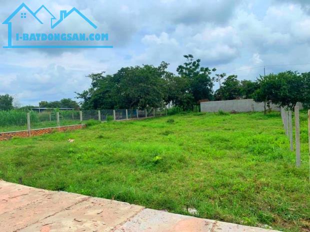 KẸT TIỀN SANG GẤP 2750M2=(35X66M) GÓC 2MT ĐƯỜNG 16M SÁT KCN, CHỢ TIỆN XÂY TRỌ GIÁ 390TR