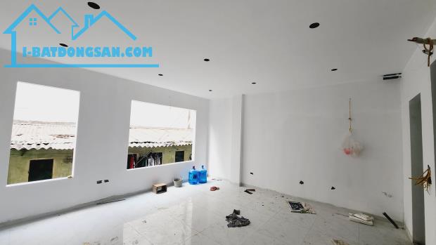 Nhà phân lô – ô tô – vỉa hè – kinh doanh đỉnh Đường Cầu Giấy 100m2 MT5m 6 tầng 20 tỷ .