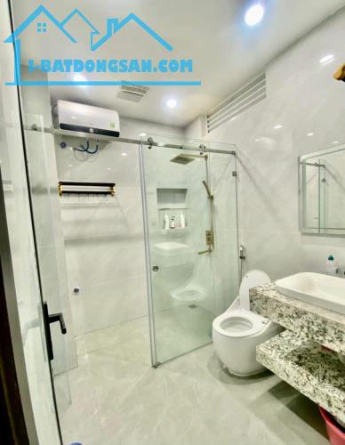 Bqns Nhà Bồ Đề - Hồng Tiến. 55m2x 6 Tầng. Thang Máy, Gara ô tô 7 chỗ