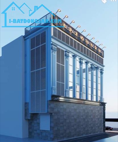 Chính chủ bán toà văn phòng phố Hoàng Quốc Việt Cầu Giấy 180m2x8T nhỉnh hơn 150 tỷ