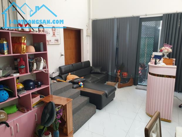 GẤP BÁN NHÀ VỊ TRÍ ĐẸP SÁT MẶT TIỀN NGUYỄN DUY DƯƠNG QUẬN 10 - 4TẦNG 3PN 43M2 - CHỈ 7 TỶ.