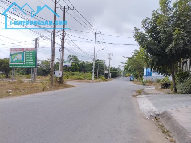 Cần bán nền đất diện tích nhỏ 169.5m2 lô góc dự án Đại học Bách Khoa, Phú Hữu, quận 9