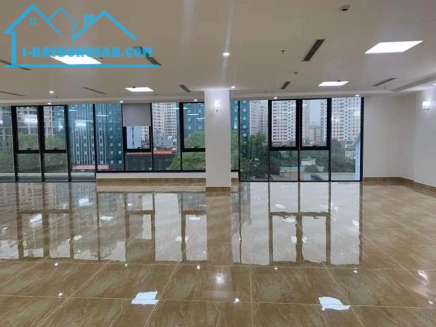 Bán nhà mặt phố Nguyễn Chí Thanh 200m , 9 tầng, mặt tiền 10m , chỉ 95 tỷ .