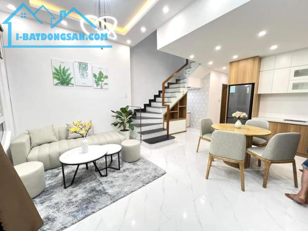 Gần Mặt Tiền ÔNG ÍCH KHIÊM, Q. Hải Châu. DT40m2x3 tầng, chỉ 3tỷx (0935.621.182)