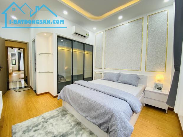 Siêu rẻ ! Bán gấp nhà Hoàng Diệu, P10, QPN, DT: 4x19m2, 3 tấm, Giá : 15.8 tỷ