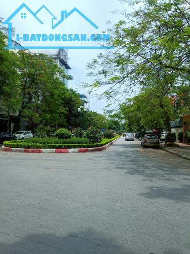 Biệt thự Văn Quán View Hồ 210 4tầng Mt10m vị trí đẹp khu đô thị, ở sướng, KD đỉnh