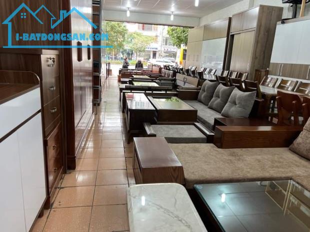 Bán Nhà Mặt Phố Ngô Gia Tự - Long Biên.DT 205m2. Vỉa hè 5m, Kinh Doanh.Giá 19,4 tỷ