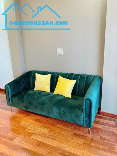 SIÊU RẺ - HÀNG HIẾM ĐƯỜNG CAO THẮNG QUẬN 10 - 5 TẤM - 7PN CHỈ 11.5 TỶ, LH: 0938498349