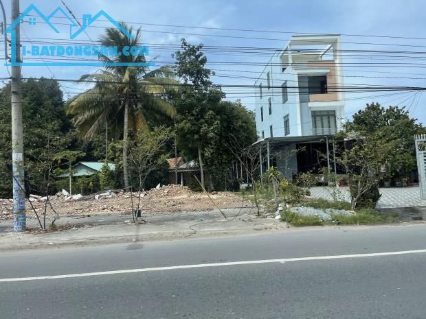 LÀM ĂN THUA LỖ BÁN GẤP (1.560M2) ĐẤT THỔ CƯ SÁT TRUNG TÂM THỊ XÃ BÌNH LONG GIÁ- 298 TRIỆU