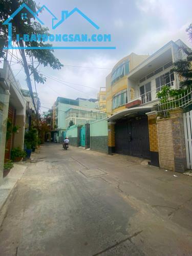HẺM Ô TÔ QUAY ĐẦU KHU DÂN TRÍ CAO CMT8 QUẬN 3 - NHÀ VỊ TRÍ ĐẸP 2TẦNG 3PN 88M2 - CHỈ 17 TỶ