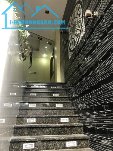 Bán gấp nhà Cách Mạng Tháng 8. QUẬN 3.