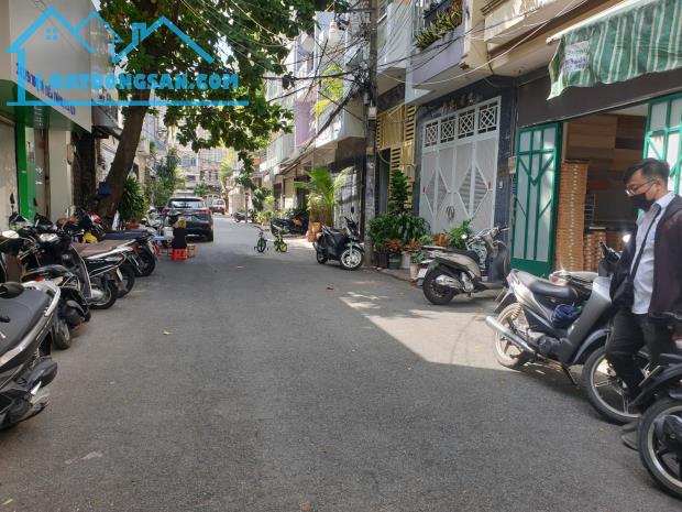 RẺ NHẤT TÔ HIẾN THÀNH QUẬN 10 - 94M2 - 3 TẤM - XE HƠI VÀO NHÀ - CHỈ 15.8 TỶ