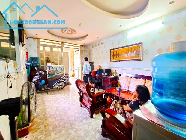 NHÀ TRÍ ĐẸP NGANG KHỦNG 10 GẦN MẶT TIỀN LÊ ĐÌNH CẨN BÌNH TÂN - 2TẦNG 189M2 - CHỈ 12 TỶ TL.