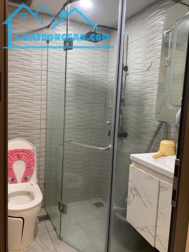 GIẢM 1 TỶ - NHÀ ĐƯỜNG HÙNG VƯƠNG QUẬN 10 - 3 TẦNG - HẺM XE HƠI RỘNG RÃI CHỈ 7.5 TỶ