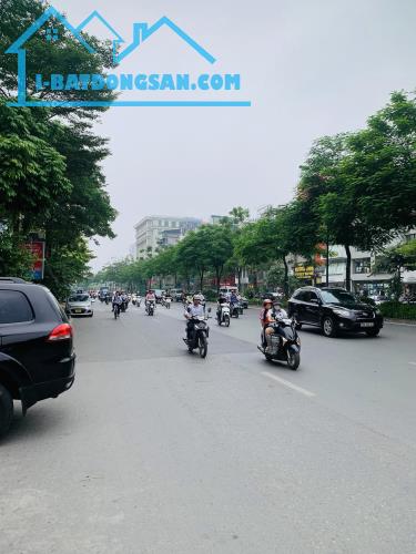 Siêu Phẩm Mặt Phố Xã Đàn 120M2 7 Tầng Thang Máy Vỉa Hè Đá Bóng KD Đỉnh Giá 63 Tỷ