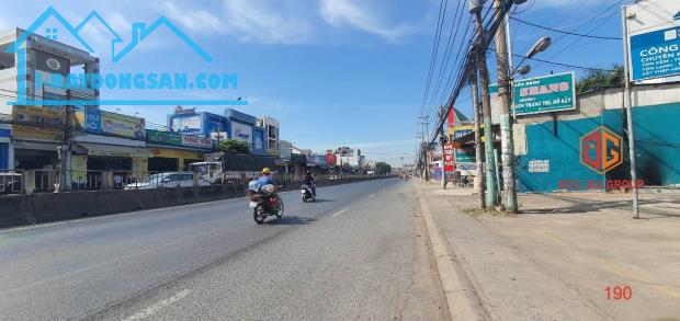 Bán nhà xưởng 4000m2 mặt tiền Xa lộ Hà Nội cho thuê được 200 triệu/tháng giá 190 tỷ