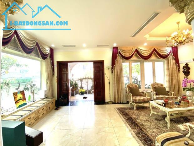 Bán Mặt Phố Giang Văn Minh, Kim Mã, Ba Đình: 40 tỷ, 140m2, Mặt tiền 7.6m, 4 tầng. Đắc địa,